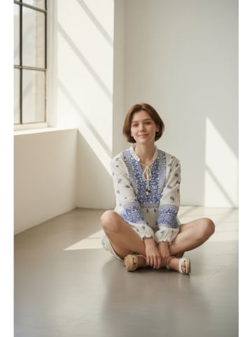 Bluse in Weiß/ Blau