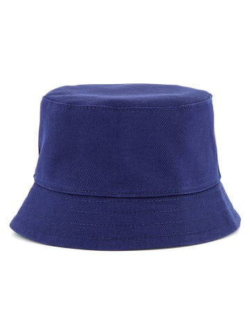 Hut in Blau