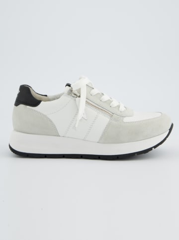 Skórzane sneakersy w kolorze biało-kremowym