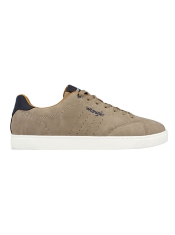 Sneakers in Beige