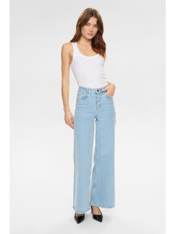 Jeans - Wide leg - in Hellblau
