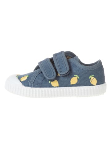 Sneakers in Blau