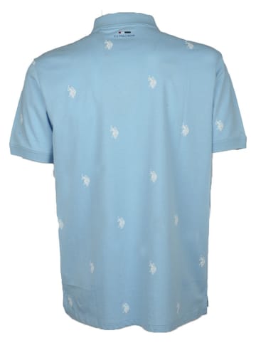 Poloshirt in Hellblau