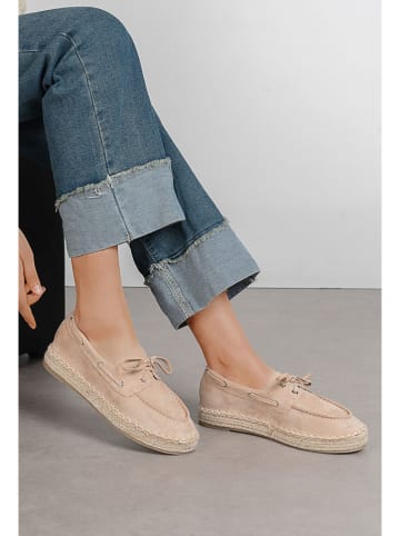 Espadryle w kolorze beżowym