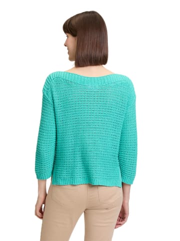 Sweter w kolorze turkusowym