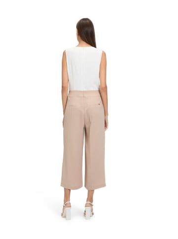 Jumpsuit in Weiß/ Beige
