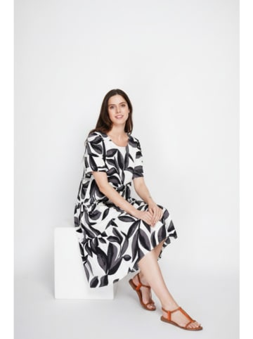 Kleid in Weiß/ Schwarz