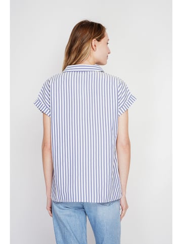 Bluse in Blau