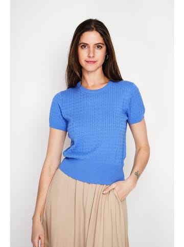 Pullover in Hellblau