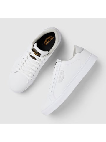 Skórzane sneakersy w kolorze białym