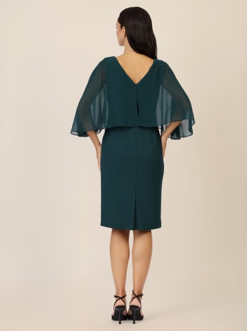 Kleid in Dunkelgrün
