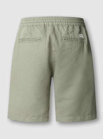 Bermudas in Khaki