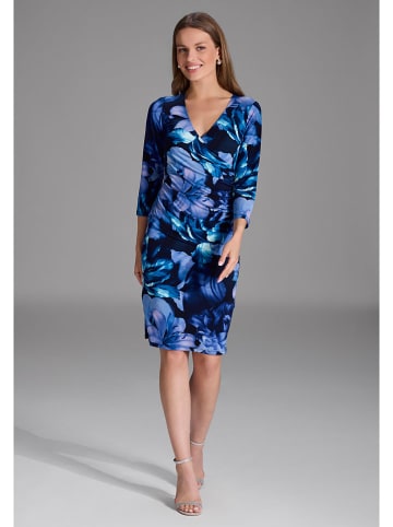 Kleid in Blau