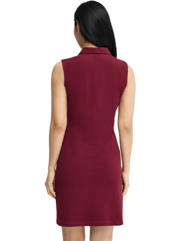 Kleid in Bordeaux