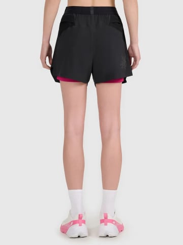 Trainingsshorts in Schwarz/ Pink