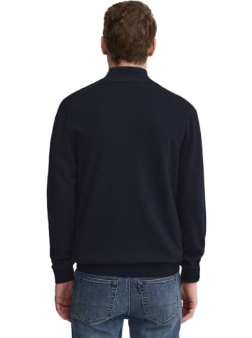 Pullover in Dunkelblau