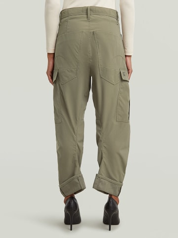 Bojówki w kolorze khaki