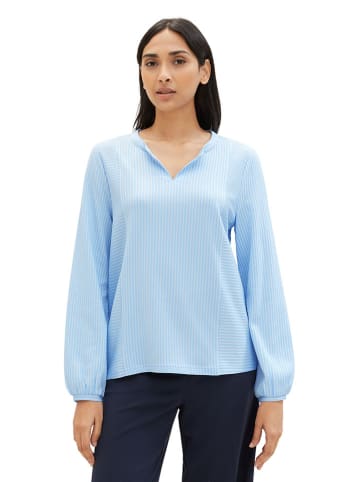 Bluse in Hellblau