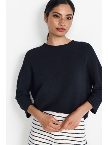 Sweter w kolorze czarnym