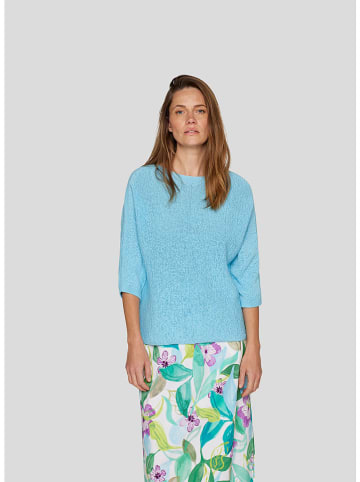 Pullover in Hellblau