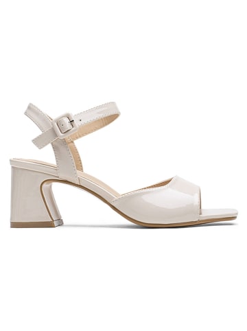 Sandaletten in Creme