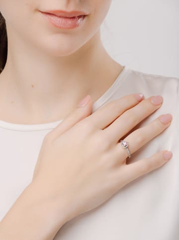 Zilveren ring met edelstenen