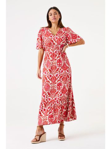 Kleid in Rot