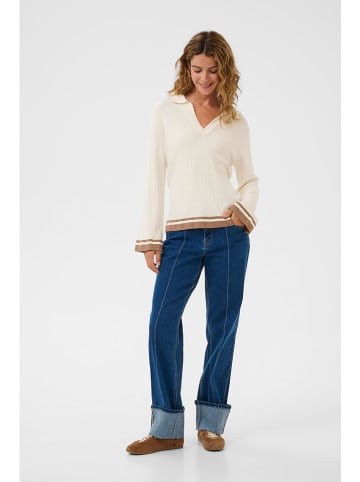 Sweter w kolorze kremowym