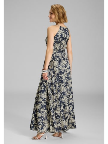 Kleid in Dunkelblau