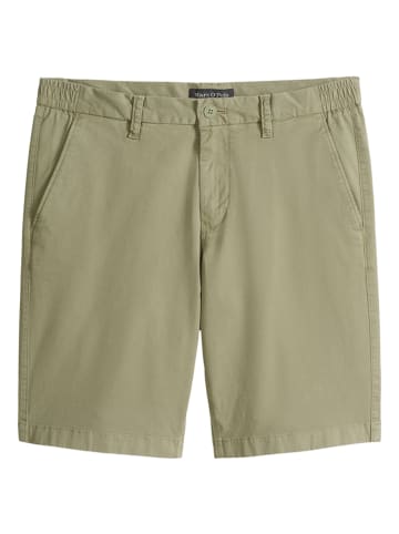 Bermudas in Oliv