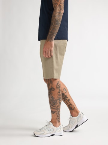 Shorts in Beige