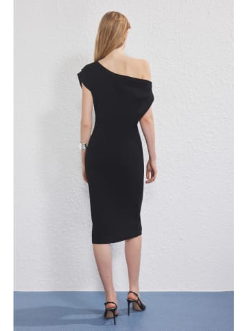 Kleid in Schwarz
