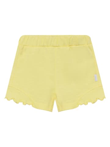 Shorts in Gelb