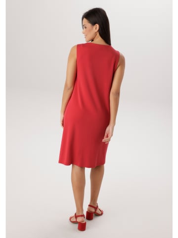 Kleid in Rot
