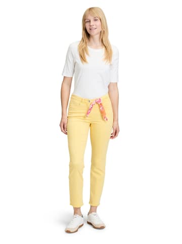 Broek geel