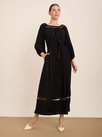 Kleid in Schwarz