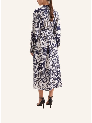 Kleid in Weiß/ Dunkelblau