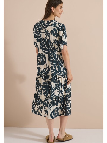 Kleid in Creme/ Dunkelblau