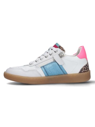 Sneakersy w kolorze kremowym