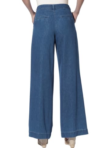 Dżinsy - Comfort fit - w kolorze niebieskim