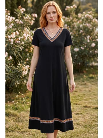 Kleid in Schwarz