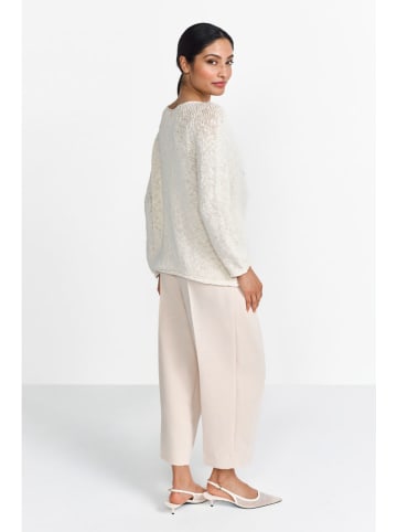 Sweter w kolorze kremowym