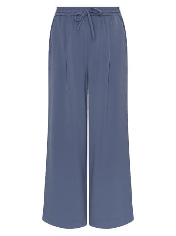 Hose in Blau