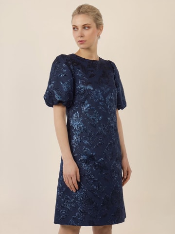 Kleid in Dunkelblau