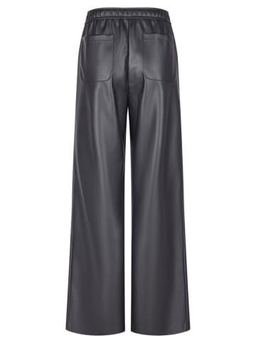 Kunstlederhose in Schwarz
