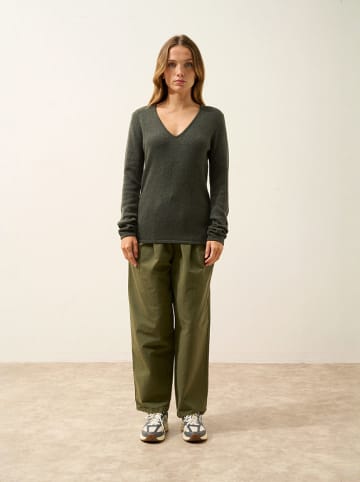 Kaszmirowy sweter "Abby" w kolorze khaki