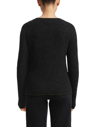 Sweter w kolorze czarnym