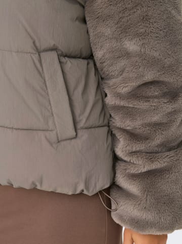 Winterjacke in Taupe