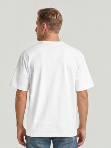 Shirt wit
