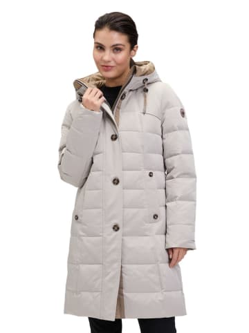 Wintermantel in Creme